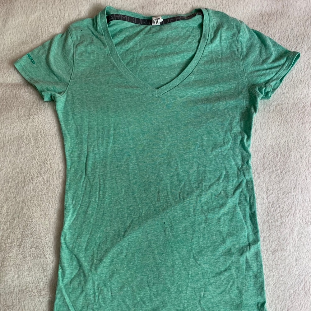 ⭐️2/25⭐️ Under Armour Workout Tee